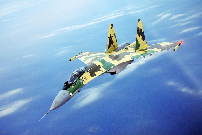 Máy bay chiến đấu đa năng Su-35 do Nga chế tạo